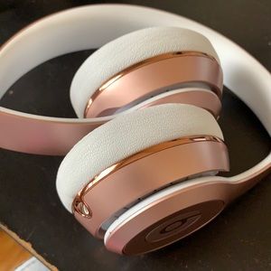 Beats Solo 3 headphones in Rose Gold